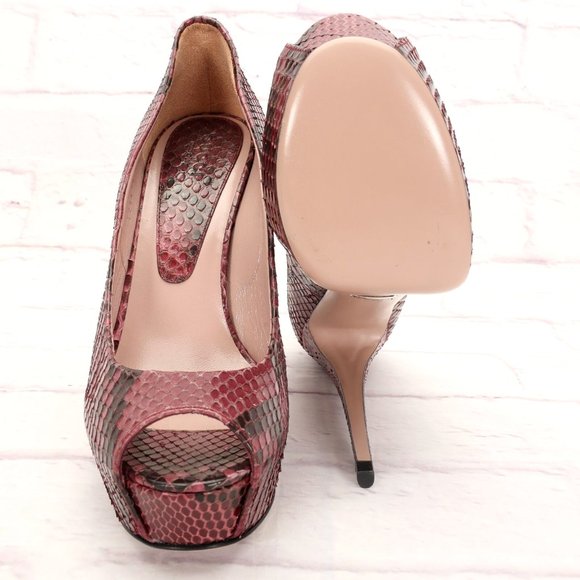 Gucci Women's Lili Python Peep Toe Platform Pumps Heels Size 7.5M Burgundy/Black - Picture 9 of 9